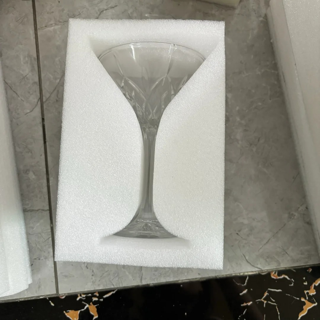 珍珠棉包装玻璃制品:确保玻璃制品安全运输的理想选择